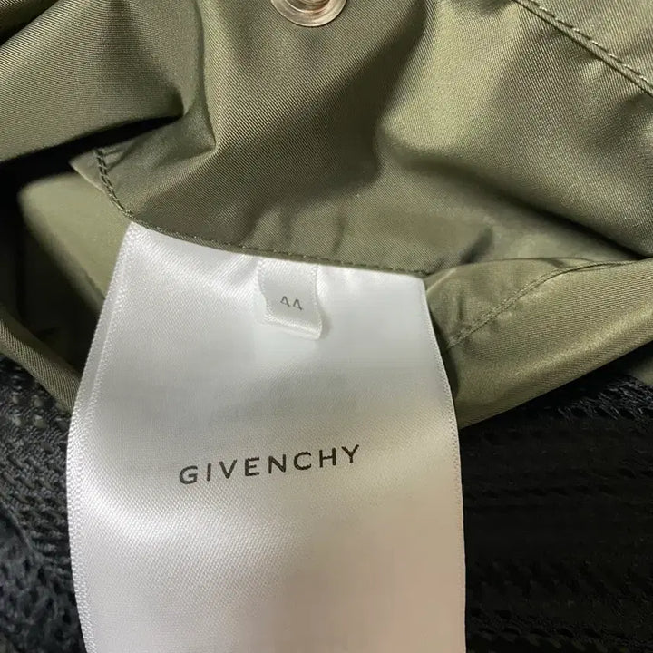 [BUNJANG] Givenchy Windbreaker Jacket / 급처 네고많이가능 [정품] 지방시 바람막이