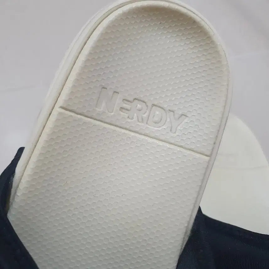 [BUNJANG] Nerdy Velcro Slippers (230mm) / 널디 벨크로 슬리퍼 230사이즈
