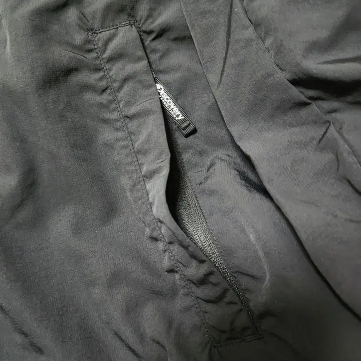 [BUNJANG] Discovery Expedition Anorak Size 100 / 디스커버리 아노락 100사이즈