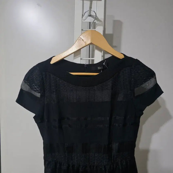 [BUNJANG] Vista Short-Sleeve Midi Dress / 비스타 블랙 반팔 원피스