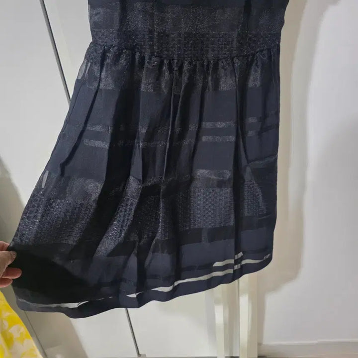 [BUNJANG] Vista Short-Sleeve Midi Dress / 비스타 블랙 반팔 원피스