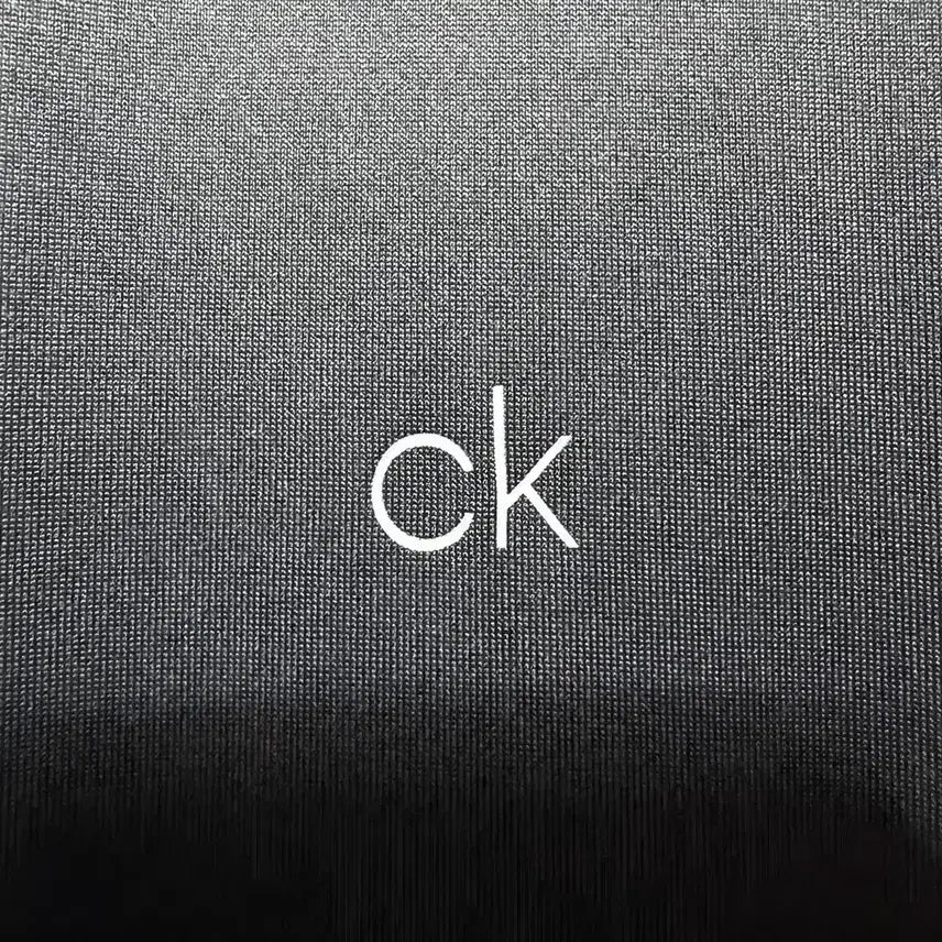 [BUNJANG] Calvin Klein Training Half-Zip Long Sleeve T-Shirt Size S / [S,90]캘빈클라인 트레이닝 반집업 긴팔티 CK