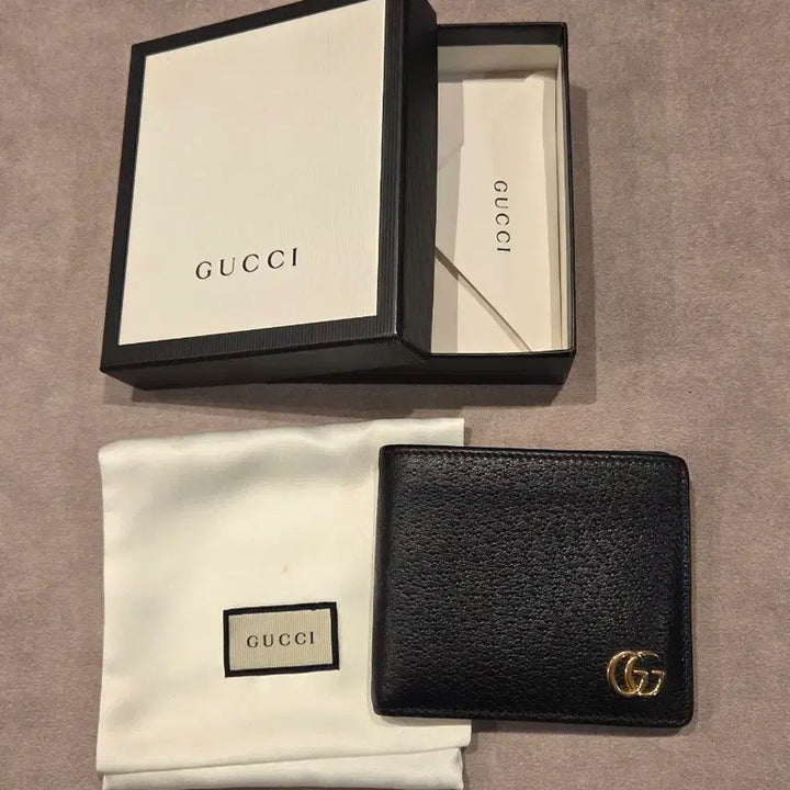 [BUNJANG] Gucci GG Marmont Leather Bifold Wallet Black Gold Hardware / [정품/풀박스] 구찌 GG 마몽 가죽 반지갑 (블랙 금장) 판매합니다