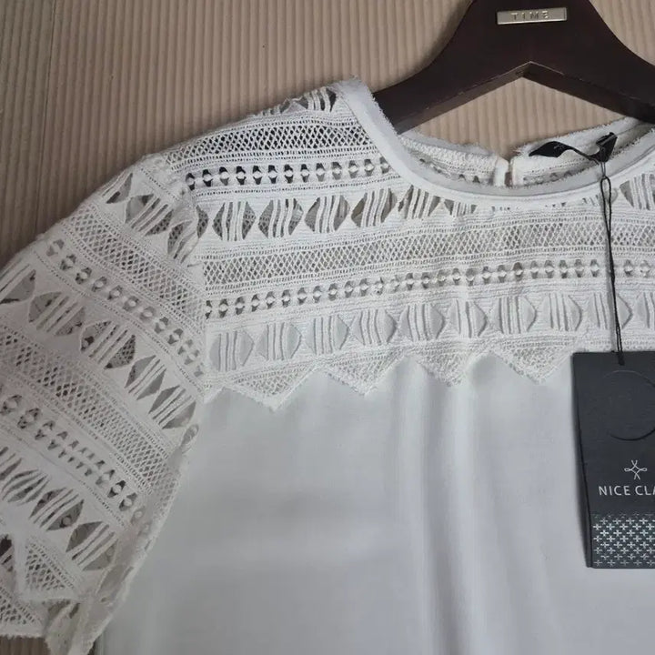[BUNJANG] NICE CLAUP White Lace Blouse / 나이스클랍 화이트 레이스 블라우스 (새제품)