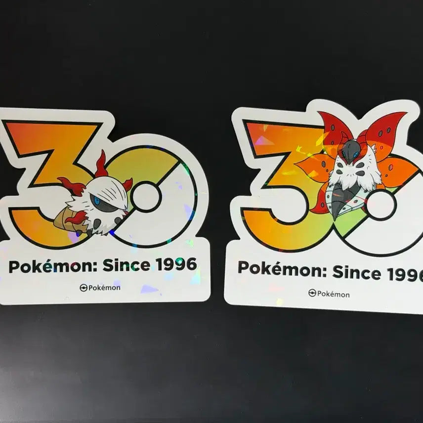 [BUNJANG] Pokemon 30th Anniversary Moltres Lava Form Limited Edition Logo Sticker / 불카모스 활화르바 한정판 포켓몬 30주년 팝업 로고스티커 스티커