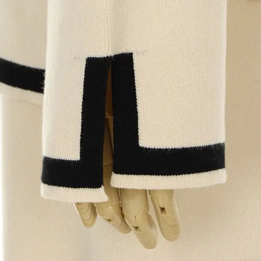 [BUNJANG] Ivory Beige Color Block Knit Sweater / 아이보리 베이지 배색 니트 스웨터