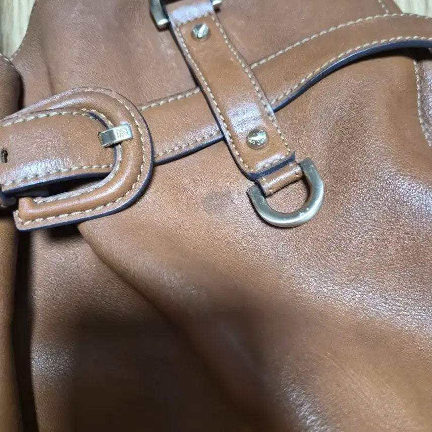[BUNJANG] Louis Quatorze Leather Shoulder Bag Brown / 루이까또즈 가죽 숄더백 브라운