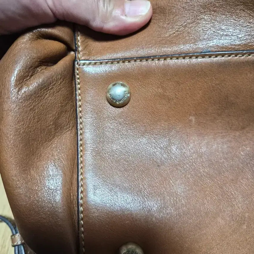 [BUNJANG] Louis Quatorze Leather Shoulder Bag Brown / 루이까또즈 가죽 숄더백 브라운