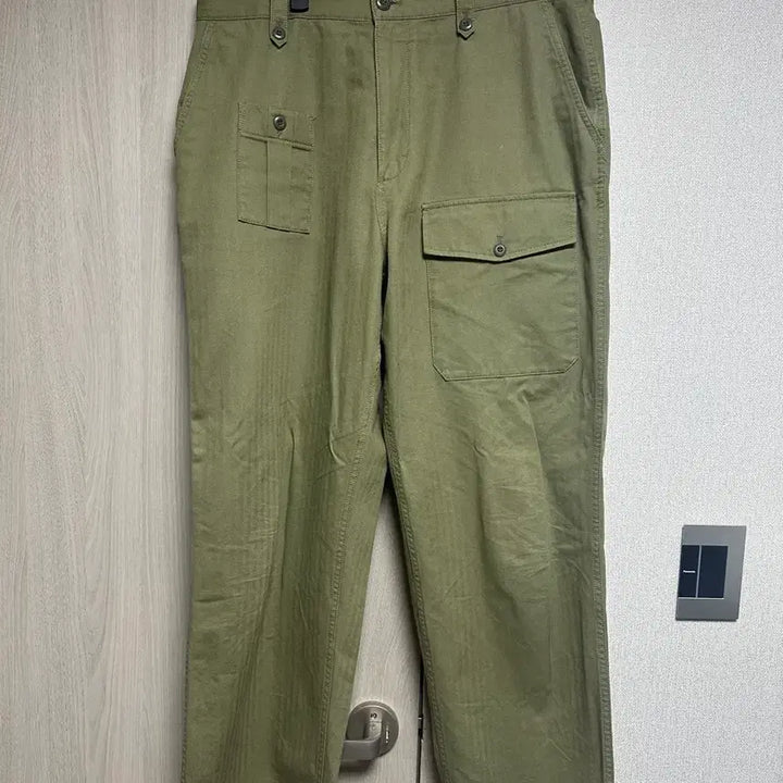 [BUNJANG] The Gizz x Hazzys Olive British Fatigue Pants XL / 더가이즈 해지스 콜라보 올리브 브리티쉬 퍼티그팬츠 xl사이즈