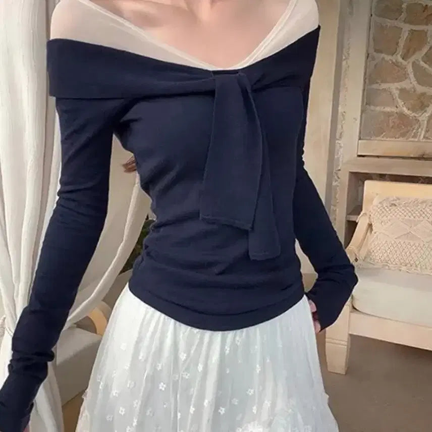 [BUNJANG] Abley Hwan Yeon Min Kyung Off-Shoulder Knit / 에이블리 환연 민경 오프숄더 니트