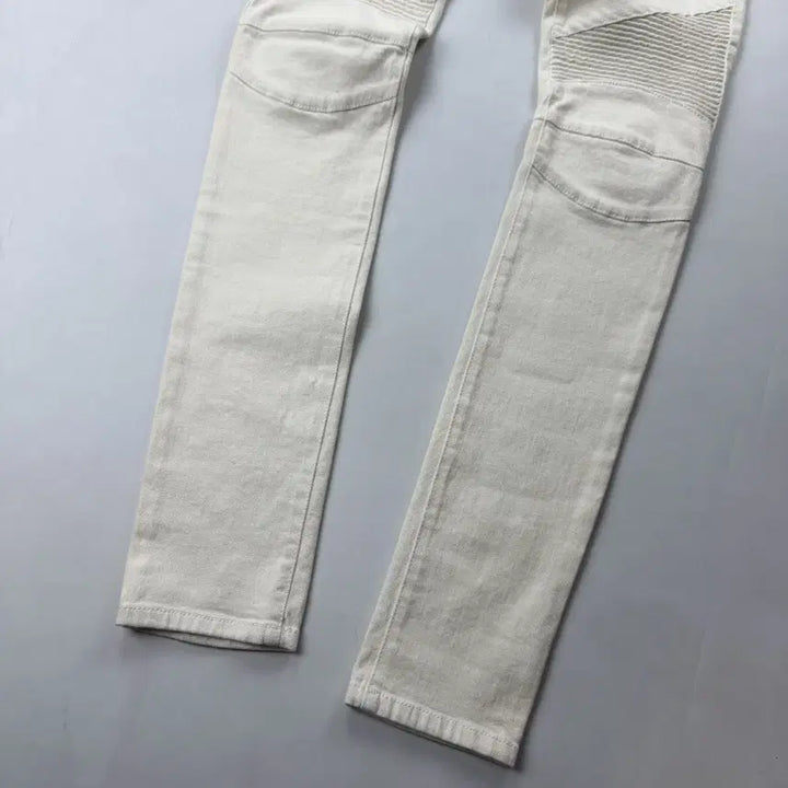 [BUNJANG] Balmain Embroidered &amp; Leather Patch White Biker Jeans / 발망 자수&amp;가죽패치 화이트 바이커 진