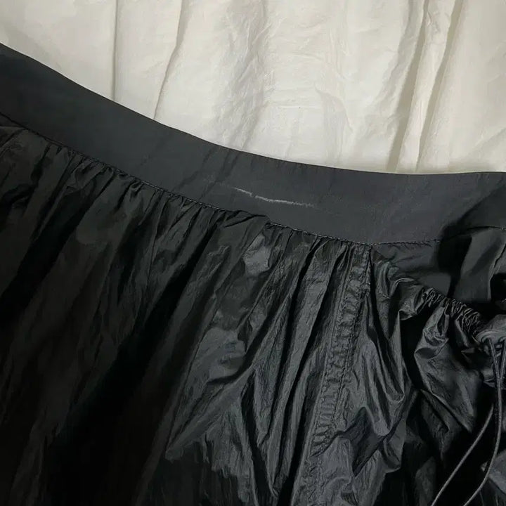 [BUNJANG] Amomento Sheer Balloon Skirt Charcoal / 아모멘토 시어 벌룬 스커트 차콜
