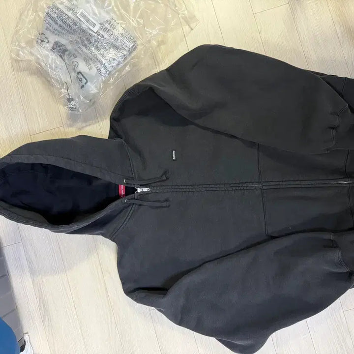 [BUNJANG] Supreme 26SS Mini Box Logo Hooded Zip-Up Black / L 26SS 슈프림 미니박스로고 후드집업 블랙