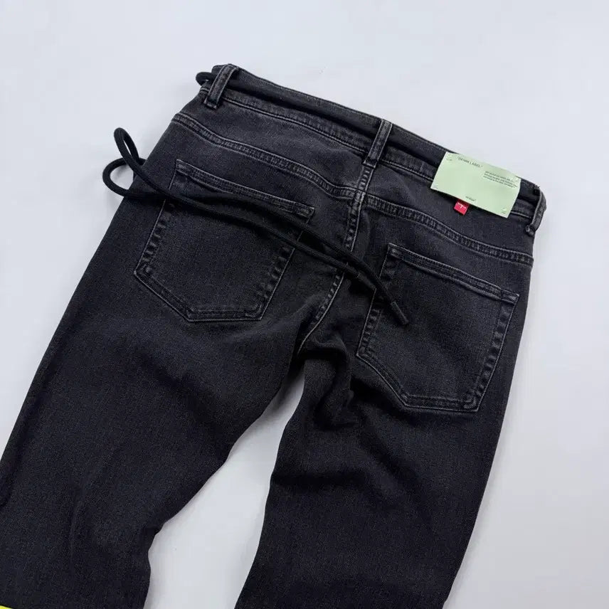 [BUNJANG] Off-White Fire Tape Black Denim Pants / 오프화이트 파이어 테이프 블랙 데님 팬츠
