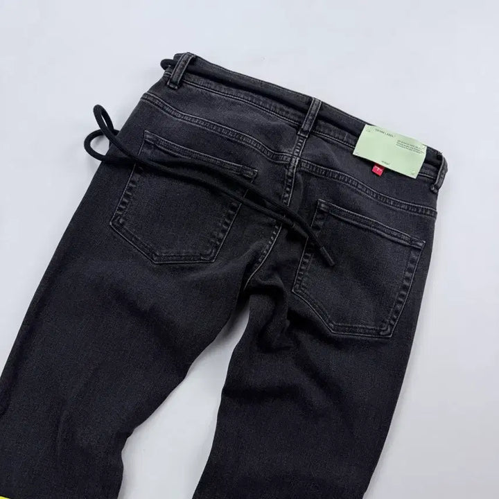 [BUNJANG] Off-White Fire Tape Black Denim Pants / 오프화이트 파이어 테이프 블랙 데님 팬츠