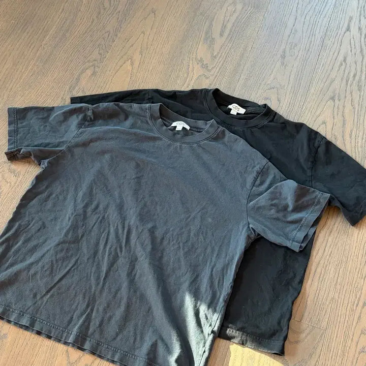 [BUNJANG] COS Relaxed Lightweight Cotton T-Shirt - Medium / COS 코스 릴랙스드 라이트웨이트 코튼 티셔츠 M size