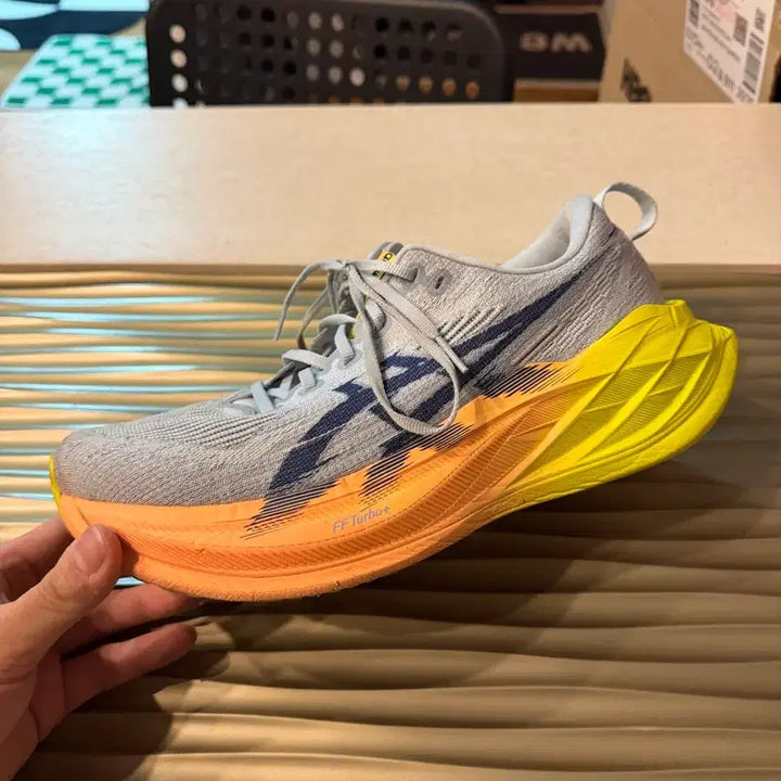 [BUNJANG] ASICS Superblast 2 Paris Running Shoes 270 / 아식스 슈퍼블라스트2 파리 270