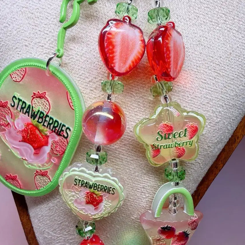 [BUNJANG] Strawberry Beaded Keychain / 비즈키링 딸기키링