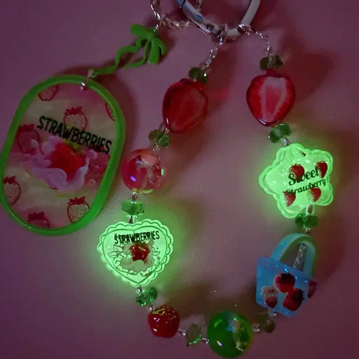 [BUNJANG] Strawberry Beaded Keychain / 비즈키링 딸기키링