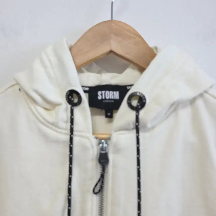 [BUNJANG] STORM LONDON Unisex Ivory Hooded Zip-Up Training Set - Size M / 스톰런던  공용 세트 M  상태최상 아이보리 후드집업 트레이닝