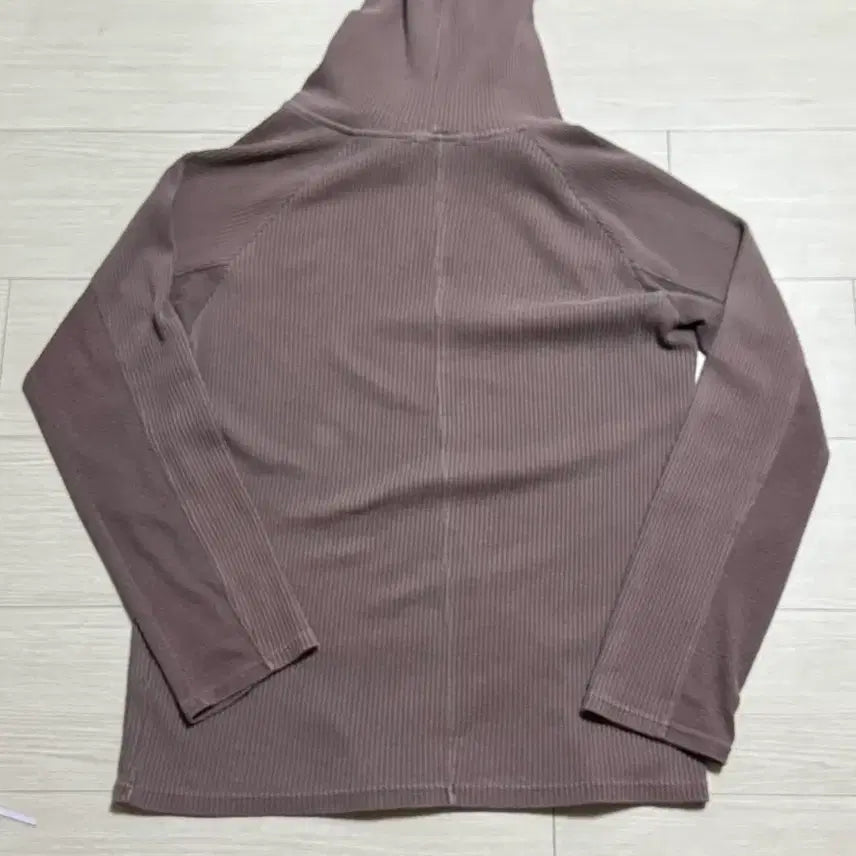 [BUNJANG] Ignota Core11 Button Long Sleeve T-Shirt Brown / [L] 이그노타 코어11 버튼 롱슬리브 티셔츠 브라운