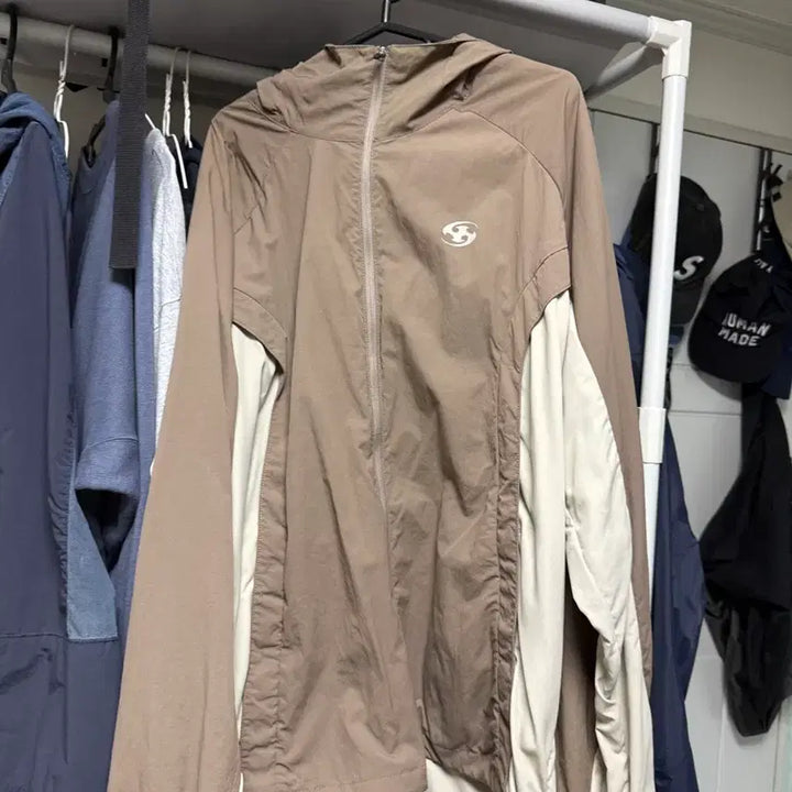 [BUNJANG] Sansan Gear Windbreaker Size 3 / 산산기어 바람막이 3사이즈