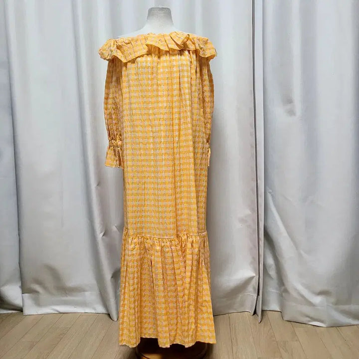[BUNJANG] Ciholin Off-Shoulder Check Long Dress / 씨호린 오프숄더 체크롱원피스