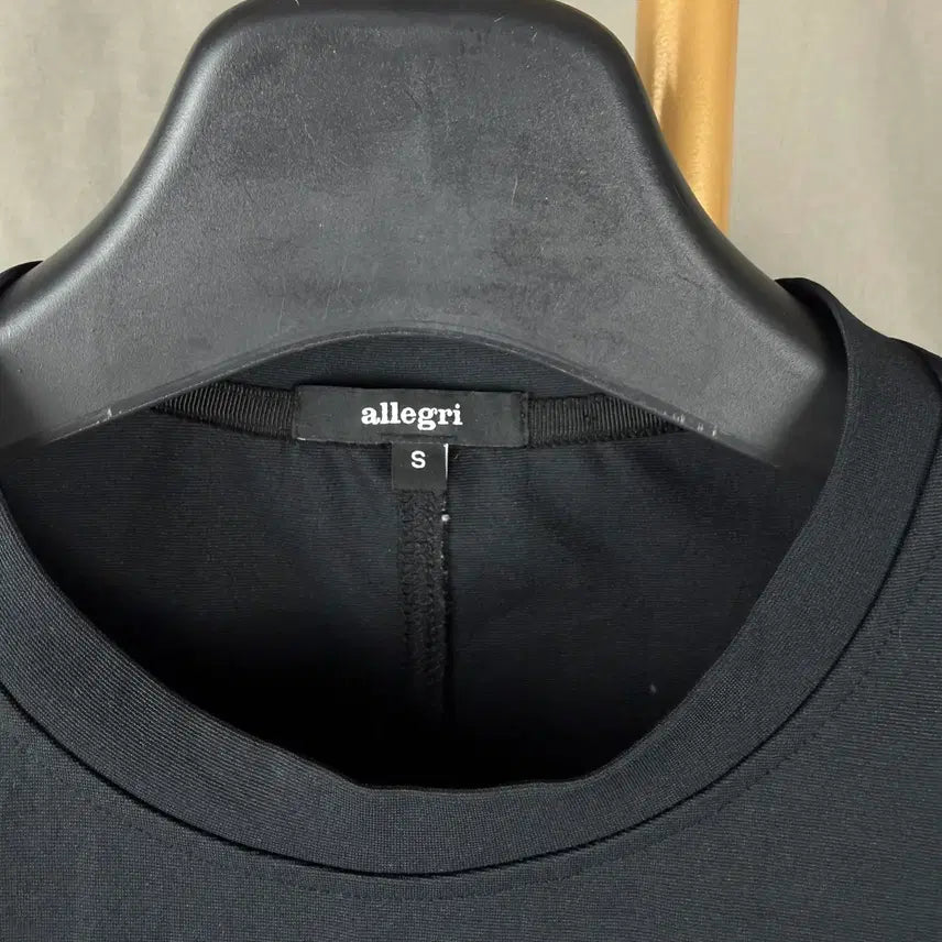 [BUNJANG] Allegri Solid Short Sleeve T-Shirt (S) / S ) 알레그리 솔리드 반팔 티셔츠