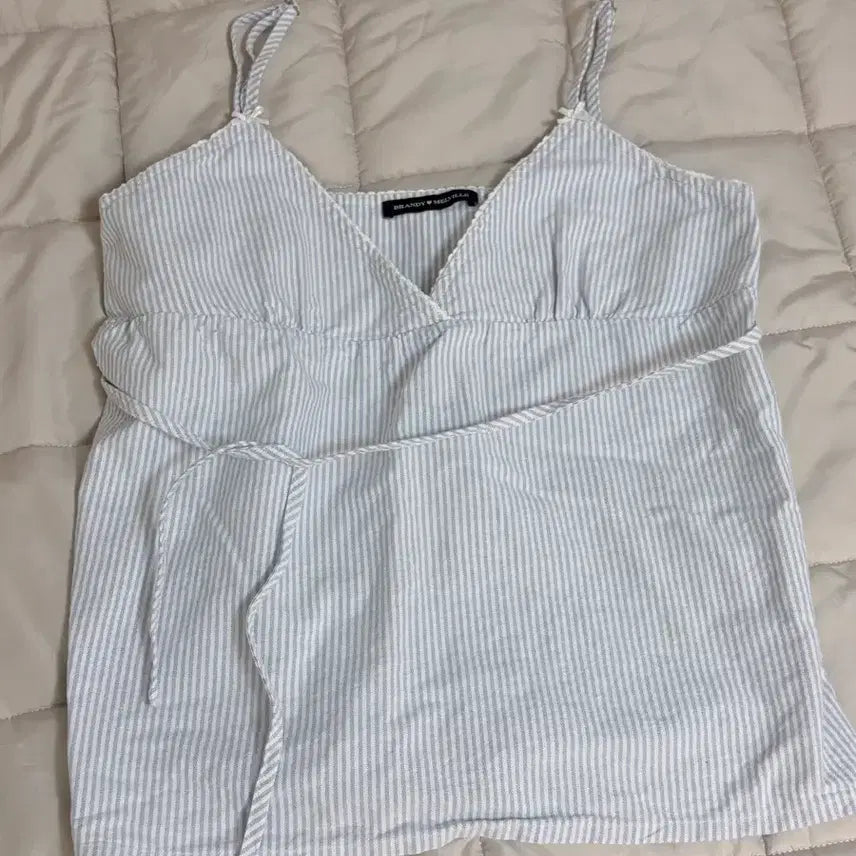 [BUNJANG] Brandy Melville Striped Tank Top / 브랜디멜빌 스트라이프 나시