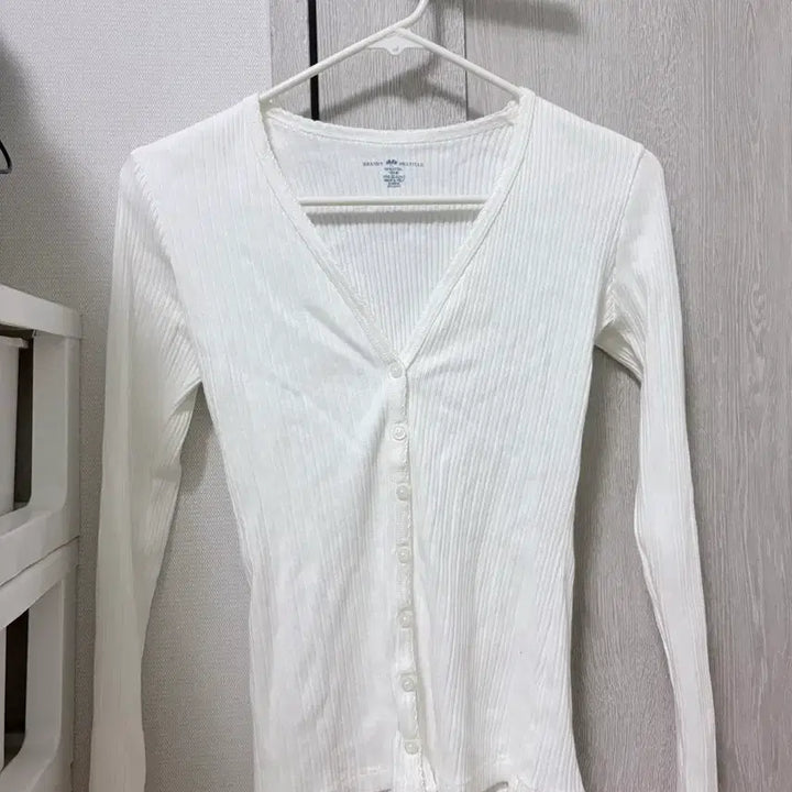 [BUNJANG] Brandy Melville Long Sleeve Top / 브랜디멜빌 롱 슬리브 탑