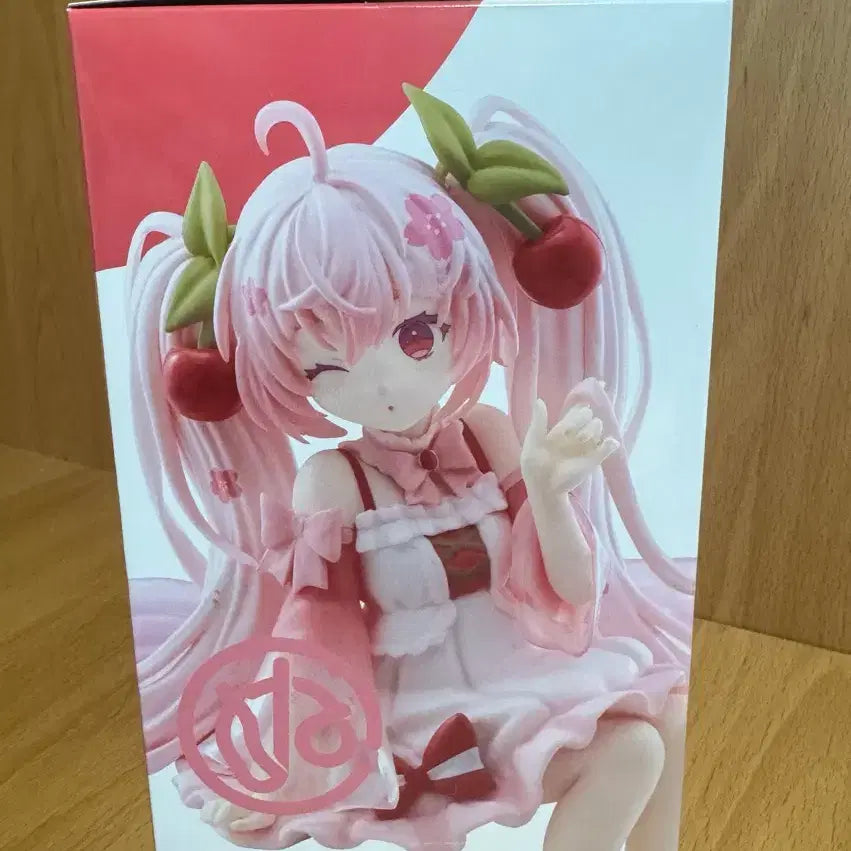 [BUNJANG] FuRyu Sakura Miku 2025 Wink Noodle Stopper Figure / FuRyu 벚꽃 미쿠 2025 윙크 누들 스토퍼 피규어