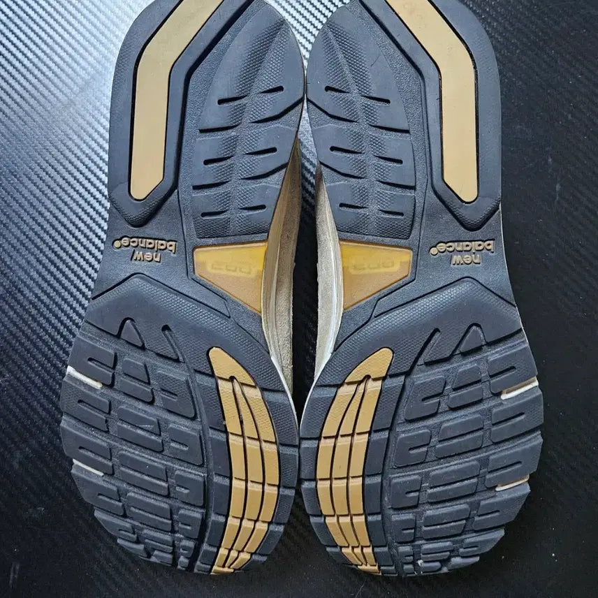 [SOLD OUT] 255 뉴발란스 992 탄 수선품