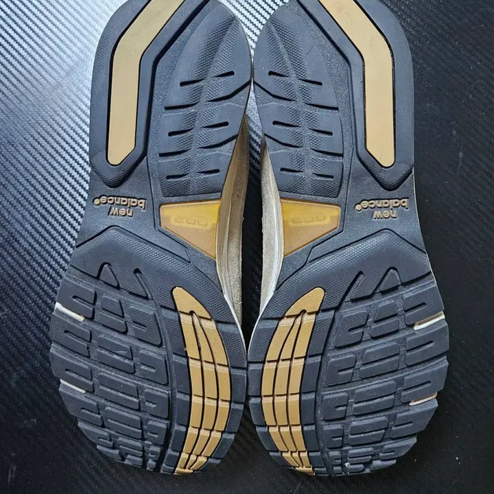 [SOLD OUT] 255 뉴발란스 992 탄 수선품