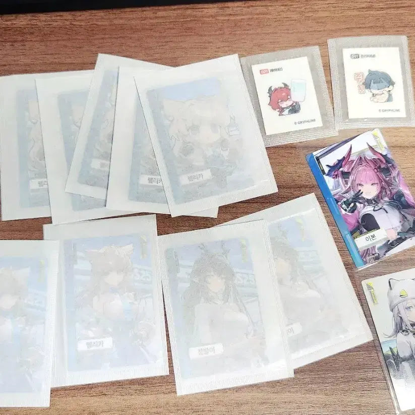 [BUNJANG] Arknights Endfield GS25 Collaboration Photocard &amp; Sticker Set / 엔드필드 포토카드, 띠부실 ( 펠리카 이본 에스텔라 레바테인 관리자)