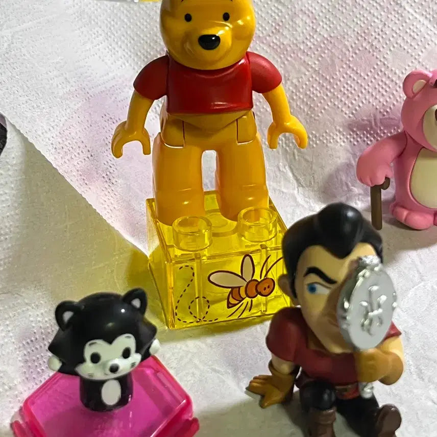 [BUNJANG] Disney Classic Figurine Set - Pooh, Gaston, Pinocchio, Figaro / 디즈니 피규어 고전 세트 푸 미녀와야수 개스톤 피노키오 피가로 일괄