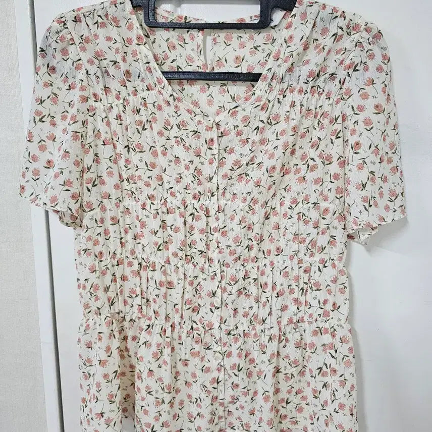 [BUNJANG] CLOVIS Floral Print Blouse / CLOVIS 꽃무늬 블라우스