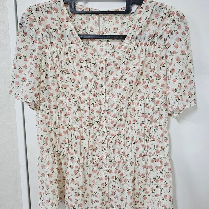 [BUNJANG] CLOVIS Floral Print Blouse / CLOVIS 꽃무늬 블라우스