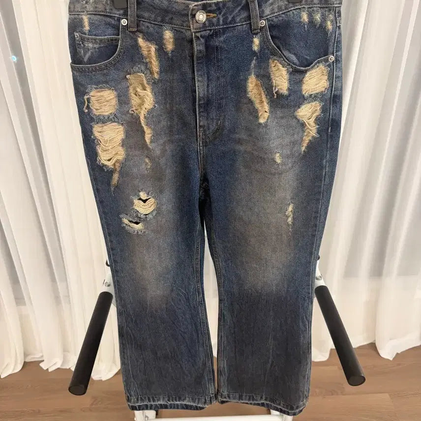 [SOLD OUT] 준지 24fw 오일워싱 디스 데님 팬츠 46사이즈 팝니다