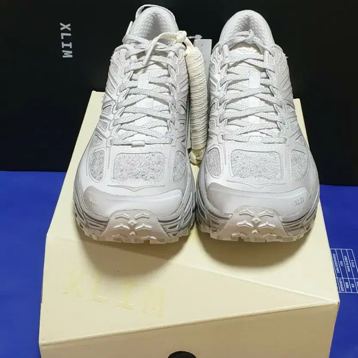 [BUNJANG] Hoka x Exlim Mafate Speed 2 TS Collaboration Sneakers / 호카 x 엑슬림 마파테 스피드 2 TS 그레이 폼(250)