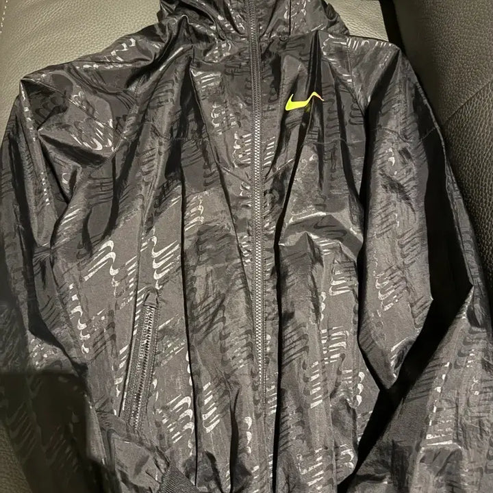 [BUNJANG] Nike Windrunner Jacket / 나이키 윈드러너 바람막이