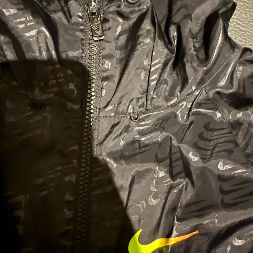 [BUNJANG] Nike Windrunner Jacket / 나이키 윈드러너 바람막이