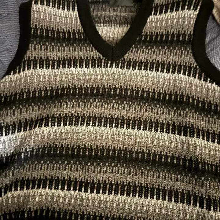 [BUNJANG] Play Up Knit Vest Grey Mix-2 / 플레이업 니트 베스트 그레이믹스-2