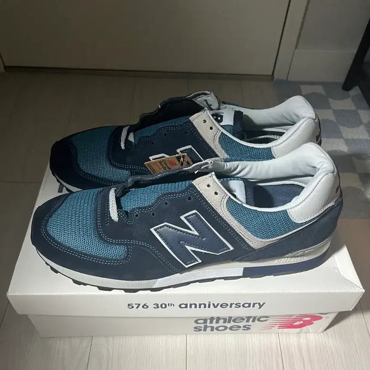 [BUNJANG] New Balance 576 Made in UK Navy 30th Anniversary / 뉴발란스 576 메이드 인 UK 네이비 30주년 290