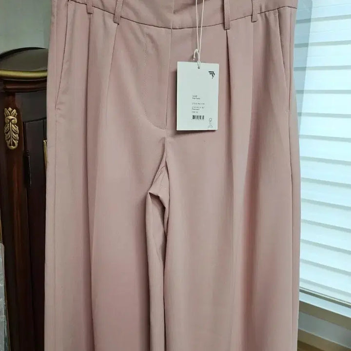 [BUNJANG] REMAIN Pink Beige Pin-tuck Wide Fit Pants (Size 36) / REMAIN 46만원 텍달린새상품 와이드 팬츠