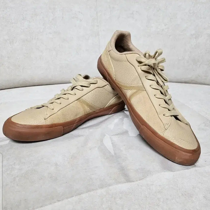 [BUNJANG] Lacoste Leather Sneakers (Size 280mm) / 라코스테 미착용 새상품 280