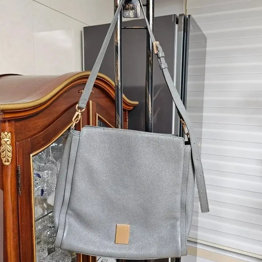 [BUNJANG] Couronne Shoulder Bag Gray Shrink Leather / 쿠론 COURONNE 숄더백 2024년 40만원대