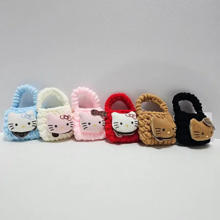 [BUNJANG] Hello Kitty Knitted Bag Charm with AirPods Pouch / 헬로키티 뜨개 가방 키링(에어팟보관)( 실리콘 타이 키링별도구매)