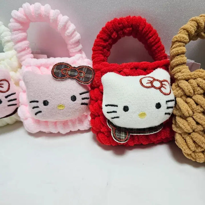 [BUNJANG] Hello Kitty Knitted Bag Charm with AirPods Pouch / 헬로키티 뜨개 가방 키링(에어팟보관)( 실리콘 타이 키링별도구매)