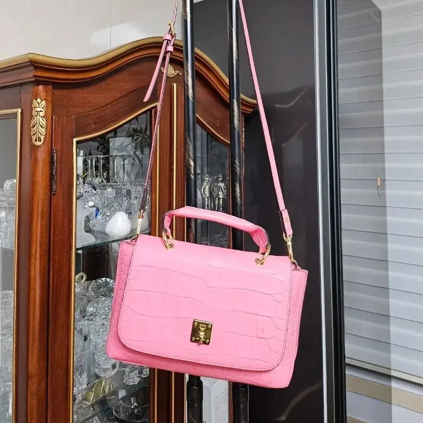 [BUNJANG] MCM Mira Croco Embossed Leather Shoulder Bag Pink / MCM 130만원대 미라 크로코 엠보스드 레더 숄더백