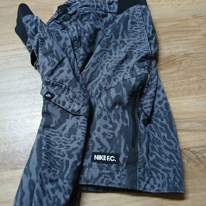 [BUNJANG] Nike Leopard Print FC Shorts / nike 나이키 레오파드 반바지 쇼츠 FC
